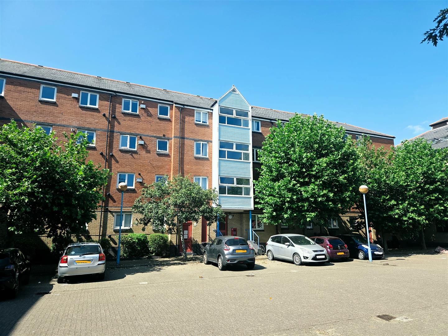 Abernethy Quay, Marina, Swansea, SA1 1UF
